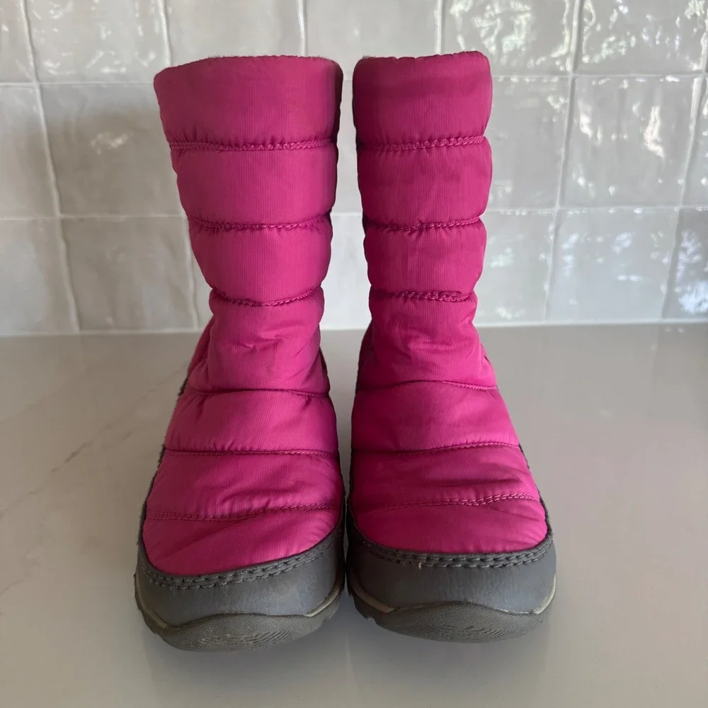 Sorel Whitney Short Waterproof Snow Boots Girls Size 3 Pink Quilted Insulated